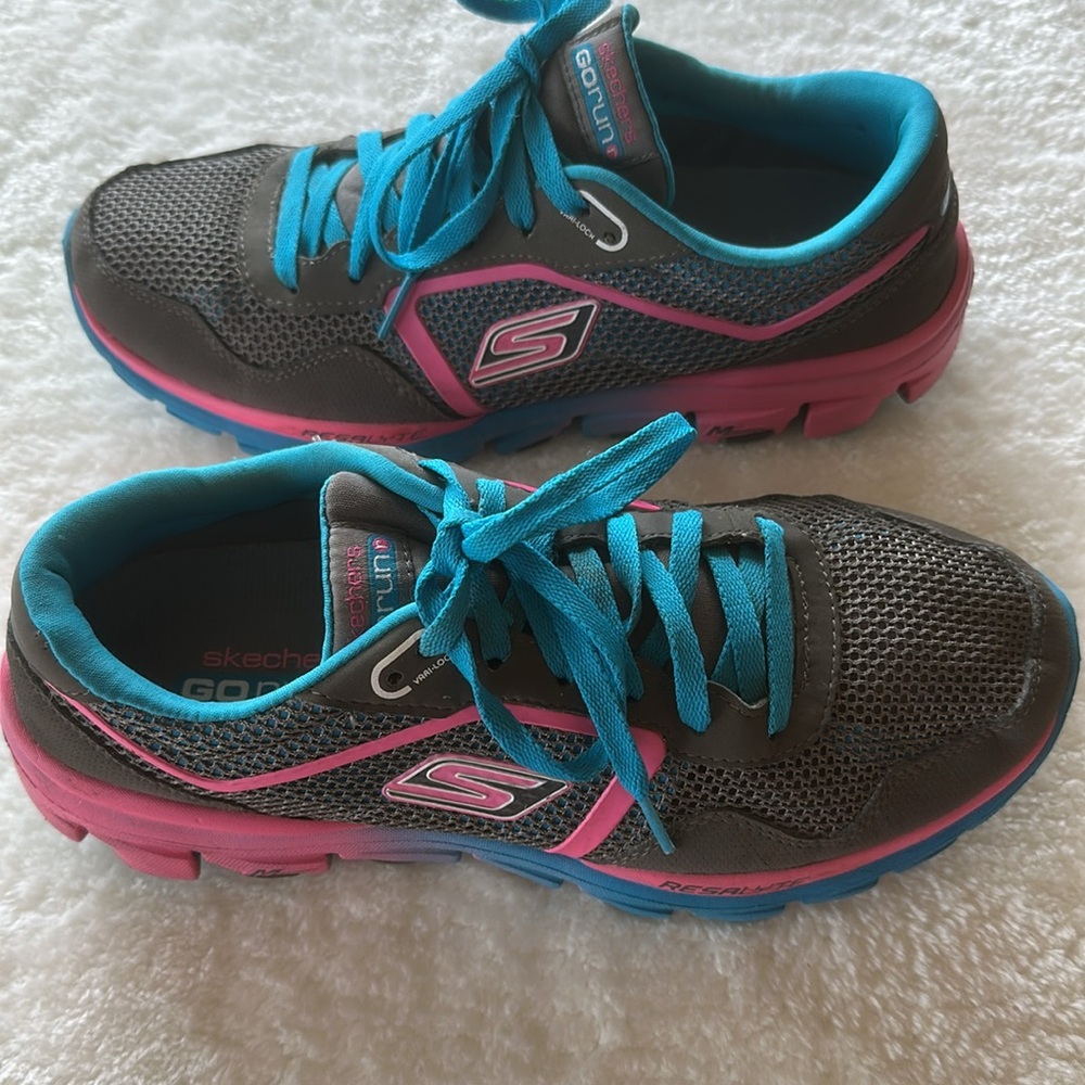 Skechers go run shoes